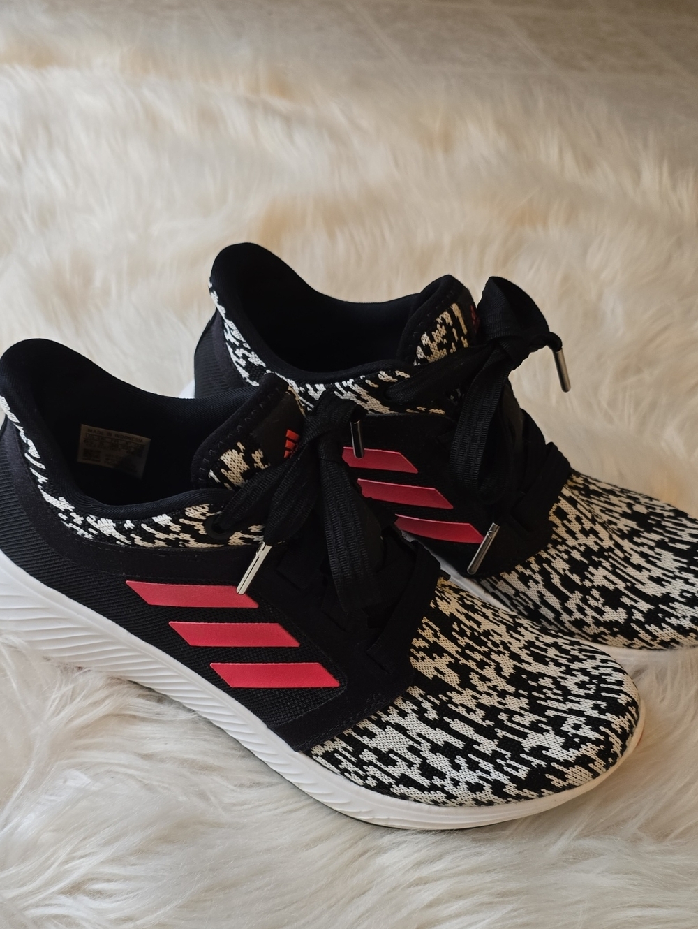 Womens Adidas Edge Lux 3 SIZE 6.5